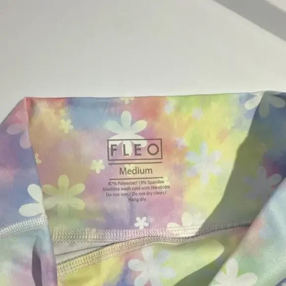 FLEO Women's Floral Athletic Shorts Multicolor Stretch Yoga Activewear medium - Picture 6 of 6